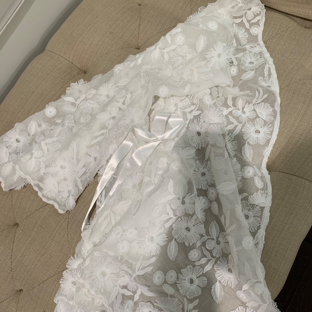 Cadolle Linen Embroidered Robe- White - Picture 7 of 7